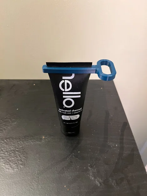 Dụng cụ nặn kem đánh răng bản rộng (Wide Toothpaste Squeezer) - Image 1