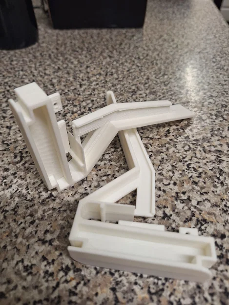 Giá đỡ máng xối Eurocell CR8207 (Thiết kế tăng cường độ bền) - Image 1