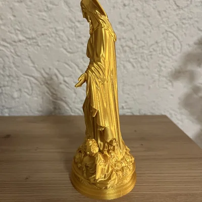 Tượng Đức Mẹ (Mother Mary Statue)