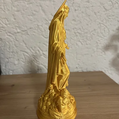 Tượng Đức Mẹ (Mother Mary Statue)