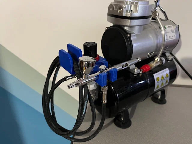 Giá đỡ Airbrush gắn trên máy nén khí - Image 1