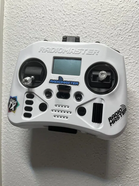 Giá treo tường cho tay điều khiển Radiomaster Pocket - Image 1