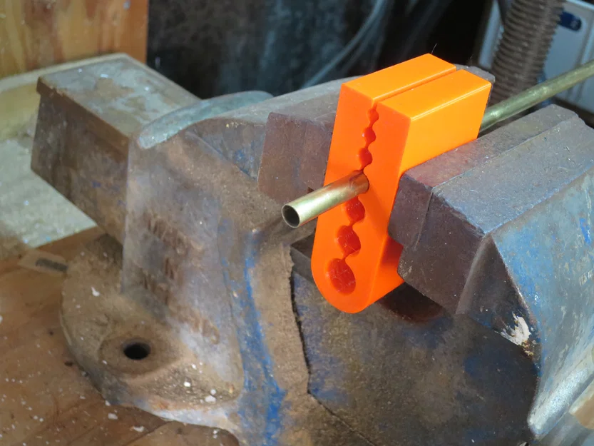 Kẹp giữ chốt Dowel pin clamp in 3D - Công cụ hỗ trợ xưởng hữu ích - Image 1