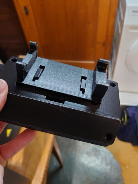 Giá treo màn hình HDMI trên đỉnh máy in Sovol SV08 - Image 2