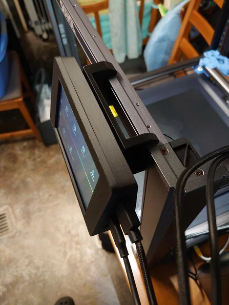 Giá treo màn hình HDMI trên đỉnh máy in Sovol SV08 - Image 5