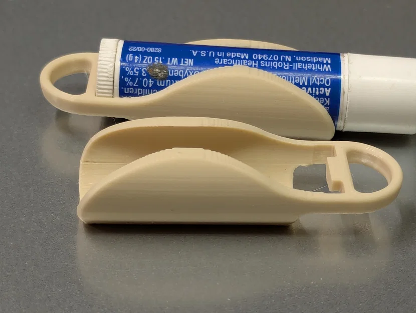 Móc khóa treo son dưỡng Chapstick - Image 1