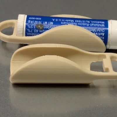 Móc khóa treo son dưỡng Chapstick