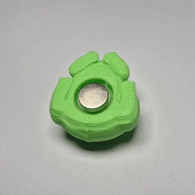 Mấy bé ếch hít tủ lạnh mini dễ thương!