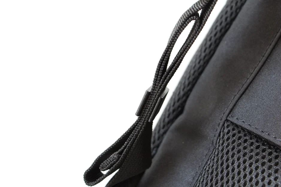Kẹp Cố Định Dây Đeo Ba Lô Gọn Gàng (Backpack Strap Clip) - Image 3