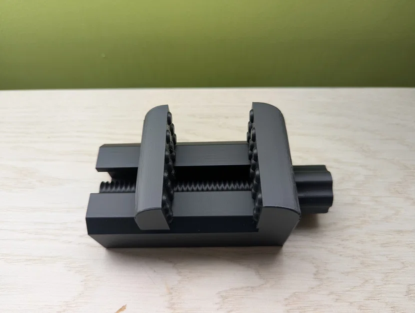 Mô hình ê-tô kẹp mini Simple Vice - Công cụ DIY tiện lợi - Image 1