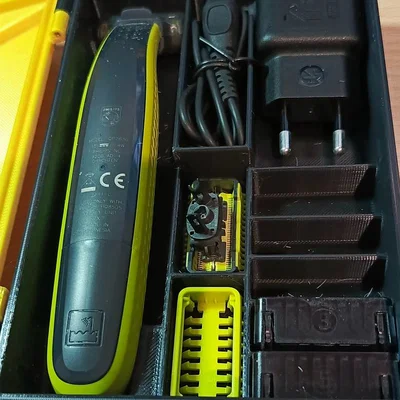 Hộp đựng máy cạo râu Philips OneBlade in 3D gọn gàng, tiện lợi