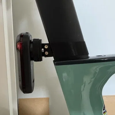 Ngàm gắn Varia Radar cho cọc yên xe đạp Canyon Aeroad