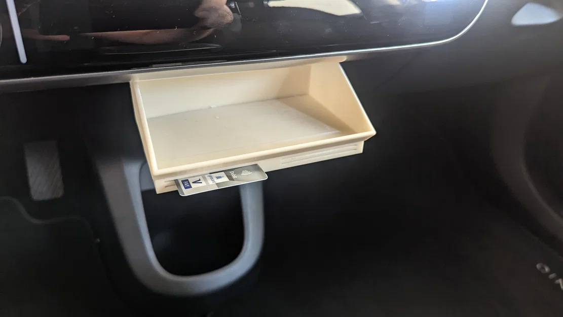 Khay để đồ dưới táp-lô Hyundai Ioniq 5 kèm khe cắm thẻ - Image 1