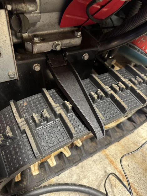 Ống dẫn xả nhớt cho máy thổi tuyết Honda - Image 1