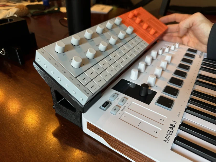 Giá đỡ Yamaha SEQtrak cho Arturia Minilab (mk2 & mk3) - Image 4