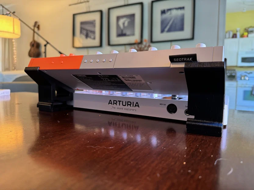 Giá đỡ Yamaha SEQtrak cho Arturia Minilab (mk2 & mk3) - Image 10