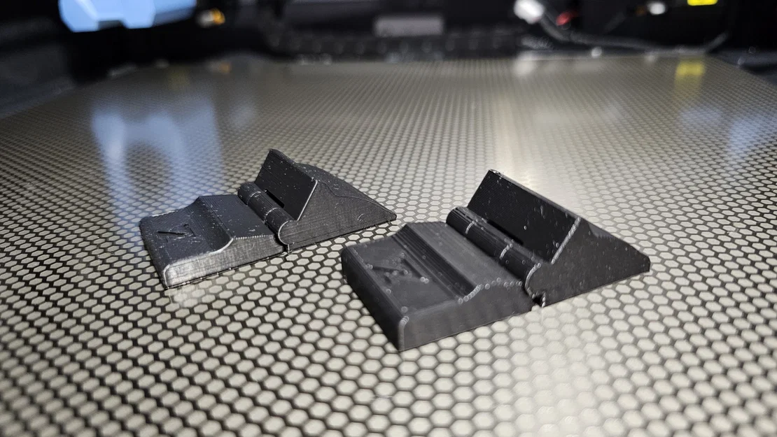 Bản lề tấm kính trên cho khung máy Sovol SV08 - Phiên bản 2 - Image 3