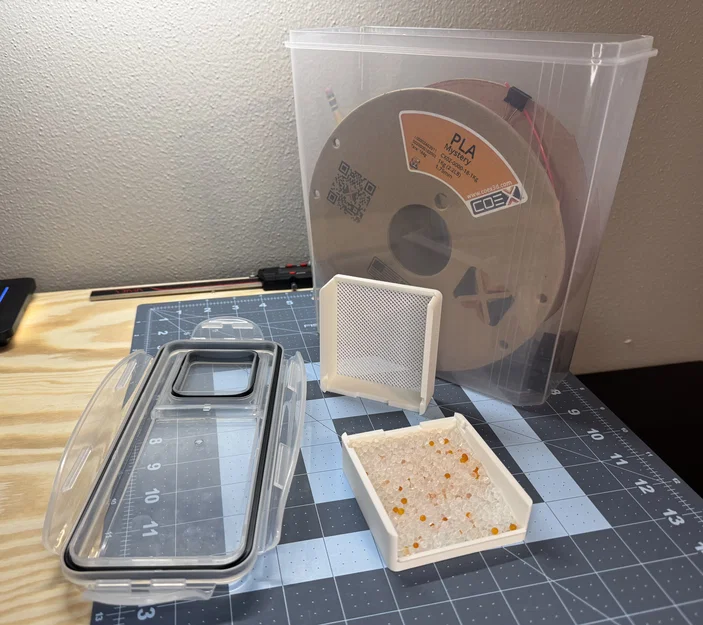 Hộp Đựng Hạt Hút Ẩm Gắn Dưới Nắp Hộp Ngũ Cốc - Image 1