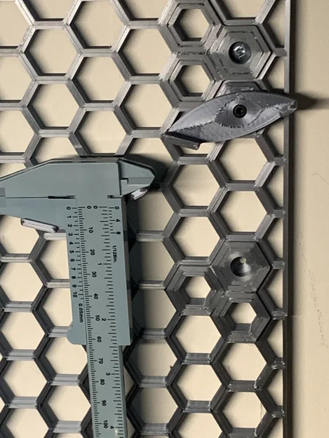 Giá Treo Thước Kẹp HSW (Phiên Bản Dày Hơn) - Image 1