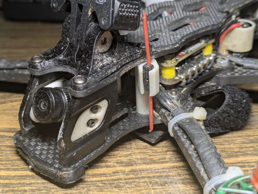 Ngàm gắn ăng-ten ELRS cho drone FPV (dành cho khung Apex Evo) - Image 1