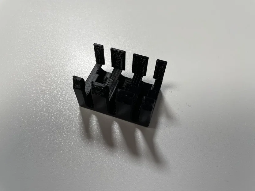 Giá đỡ cáp sạc 3 đầu để bàn - Image 4