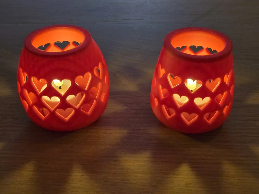 Đế nến LED tealight họa tiết trái tim - Image 1