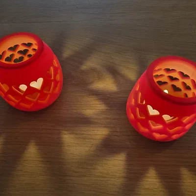 Đế nến LED tealight họa tiết trái tim