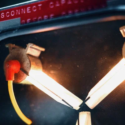 Đồng hồ báo thức Flux Capacitor (Back to the Future)