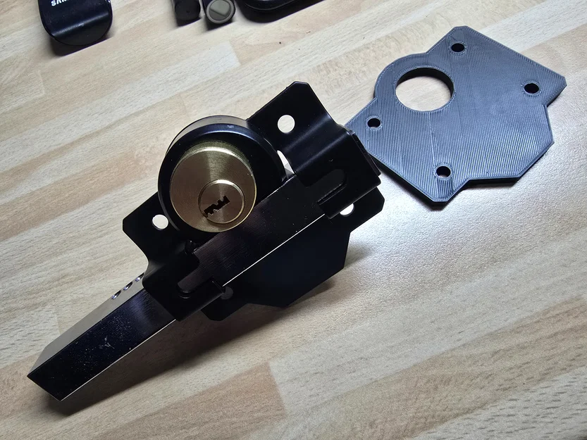 Miếng đệm lưng cho khóa chốt cửa cổng Long Throw Bolt Rim Lock - Image 2