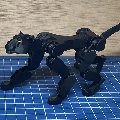 Black Panther - Mô hình in liền khối (print-in-place) có thể tạo dáng linh hoạt
