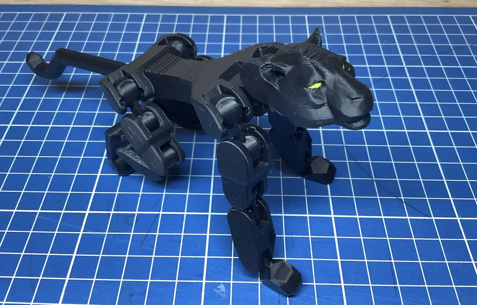 Black Panther - Mô hình in liền khối (print-in-place) có thể tạo dáng linh hoạt - Image 4