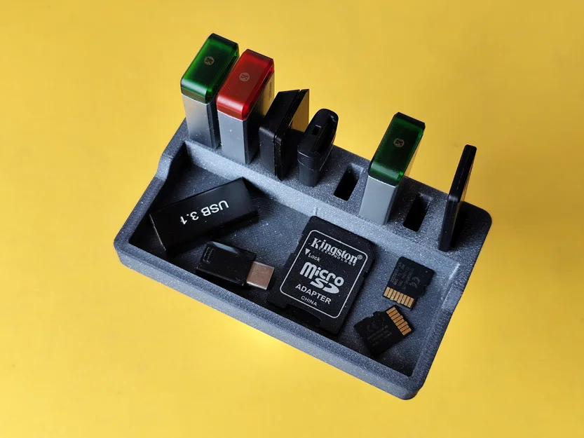 Khay đựng USB và phụ kiện nhỏ gọn cho bàn làm việc (Tray with USB Storage) - Image 2