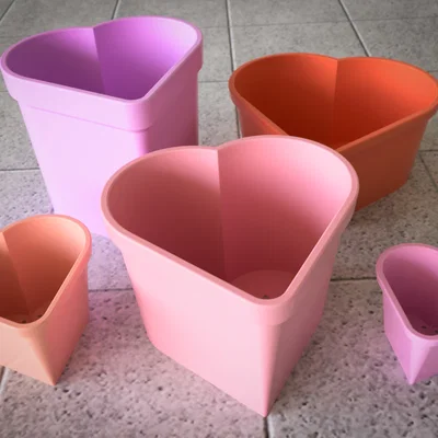 Chậu Cây Hình Trái Tim - Nhiều Kích Thước