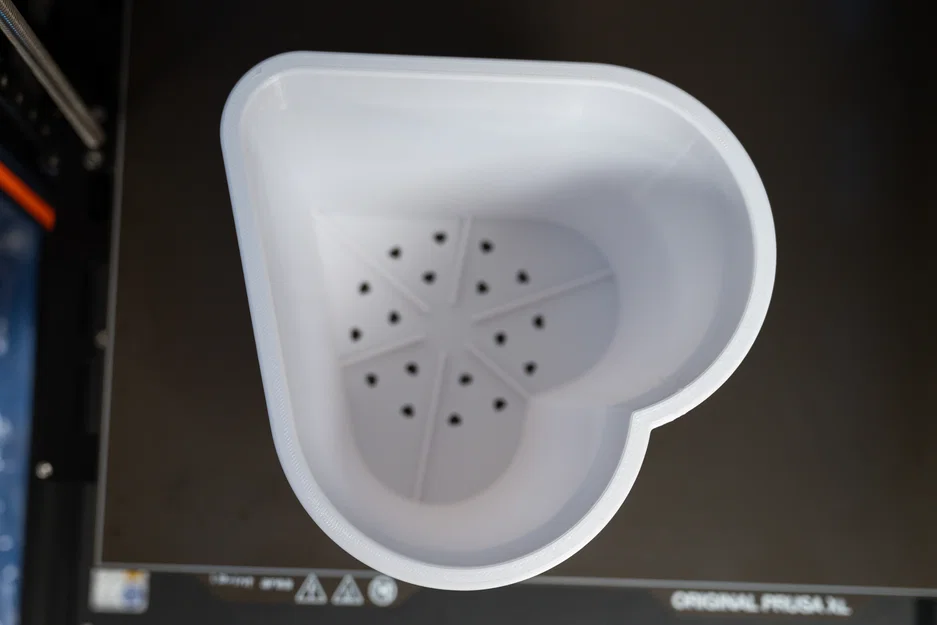 Chậu Cây Hình Trái Tim - Nhiều Kích Thước - Image 5