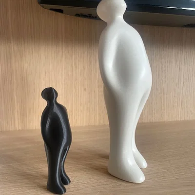 Tượng trang trí Visitor phong cách tối giản cho không gian sống