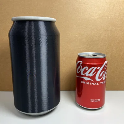 Đạo cụ lon nước ngọt khổng lồ