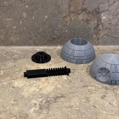 Mô hình Death Star lắc lư (Bobbling Death Star)