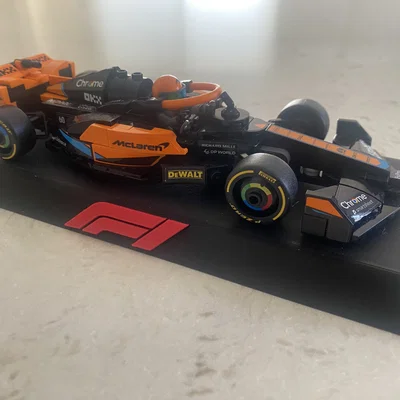 Đế trưng bày xe đua Lego McLaren F1 2023 (Tương thích MMU/AMS)