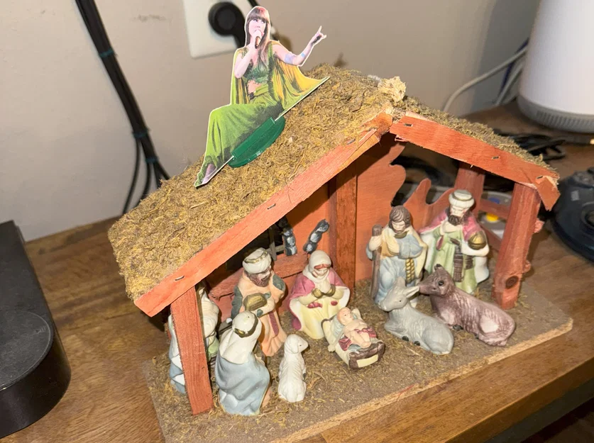 Mô hình Taylor Swift Folklore Nativity - Image 1