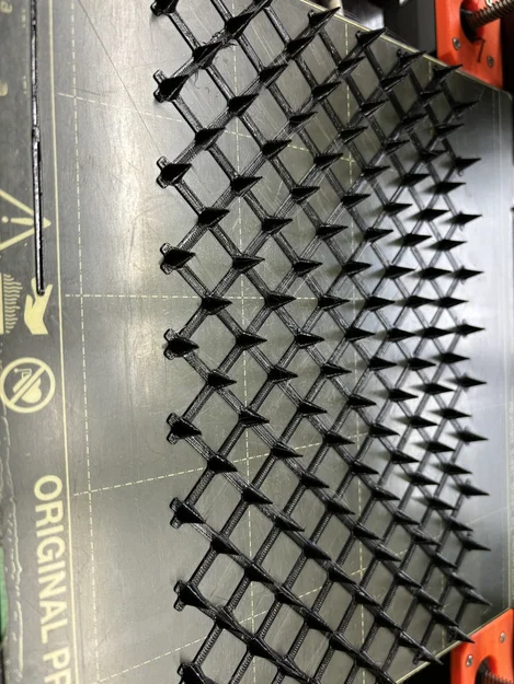 Chông gai ngăn chặn thỏ và thú cưng (Rabbit Deterrent) - Image 1