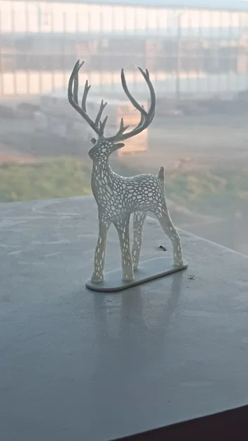 Mô hình tuần lộc 3D thiết kế Voronoi trang trí độc đáo - Image 1