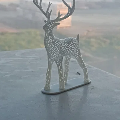 Mô hình tuần lộc 3D thiết kế Voronoi trang trí độc đáo