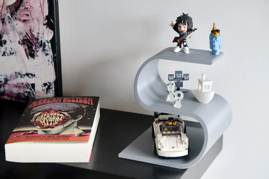 Kệ trưng bày dáng uốn lượn (Swoopy display shelf) cho mô hình và đồ sưu tập - Image 1