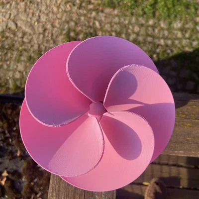 Chong chóng gió trục đứng phong cách siêu thực Moebius - Không cần vòng bi, không cần support