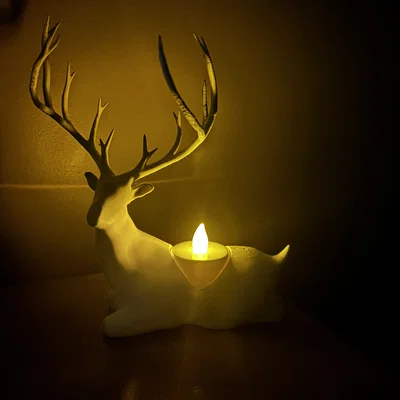 Mô hình chú tuần lộc in 3D trang trí nến LED mùa Giáng sinh