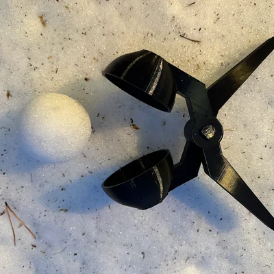 Khuôn làm bóng tuyết (Snowball Maker)