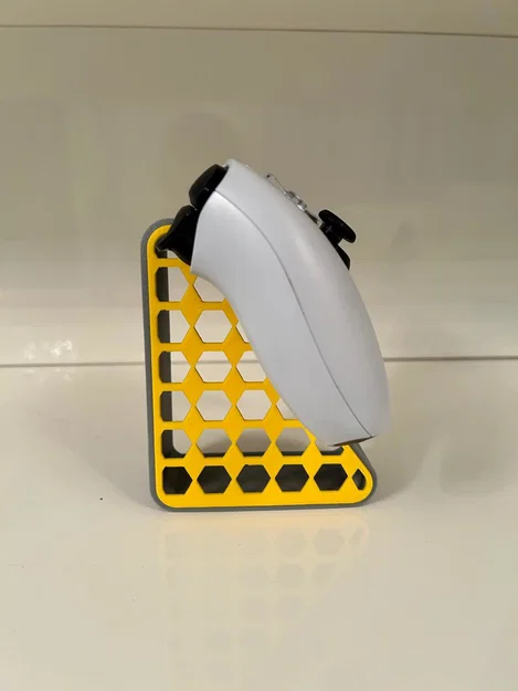 Giá đỡ tay cầm PS5 phong cách tổ ong độc đáo (Controller Holder) - Image 2