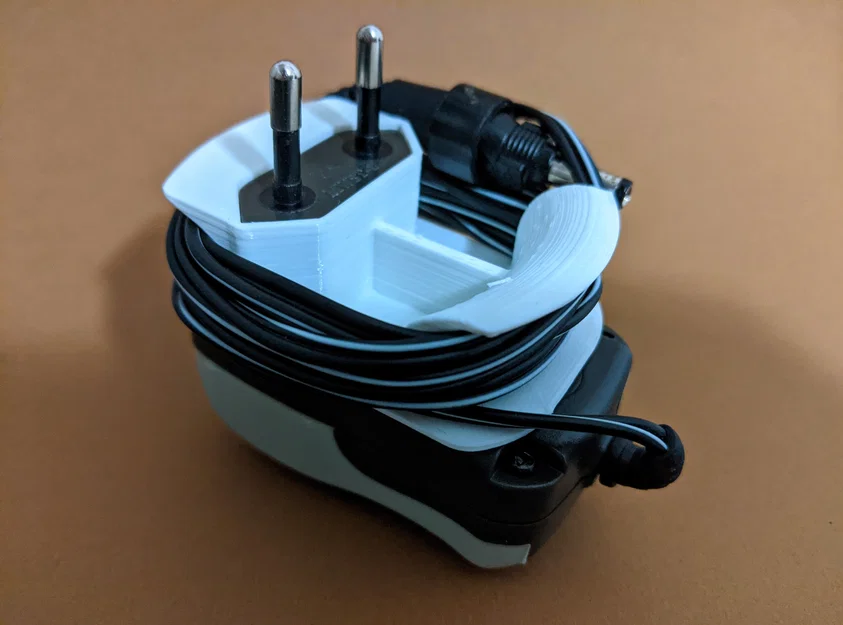 Bộ giữ dây cáp nhỏ gọn cho bộ nguồn dùng phích cắm Euro - Image 1