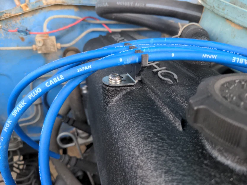 Bát giữ dây phin (Spark Plug Wire Holder) cho Datsun 620 - Image 1