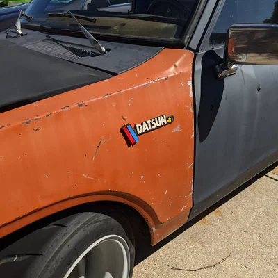 Logo Chắn Bùn Tùy Chỉnh Cho Datsun 620